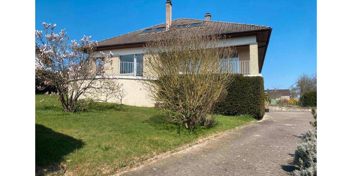 Einfamilienhaus Baden-Baden Baden - 9 Zimmer, 300 m&sup2;, 480.000&euro; | Angebot:25919746