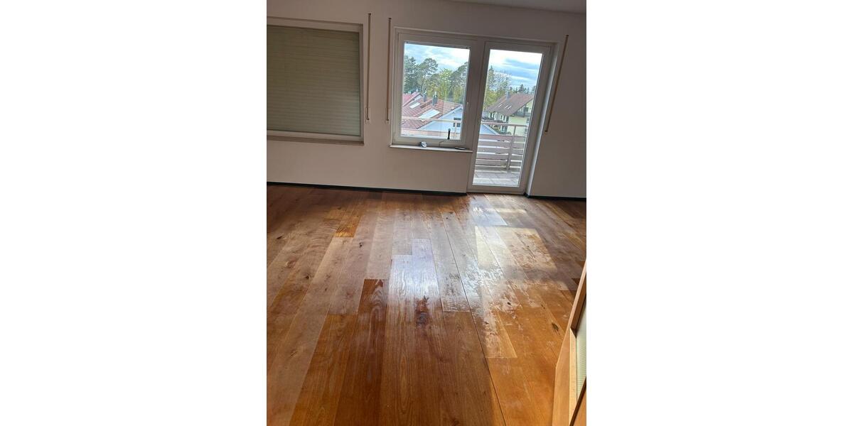 Dachgeschoßwohnung Bad Herrenalb - 3 Zimmer, 80 m&sup2;, 950&euro; | Angebot:25942988
