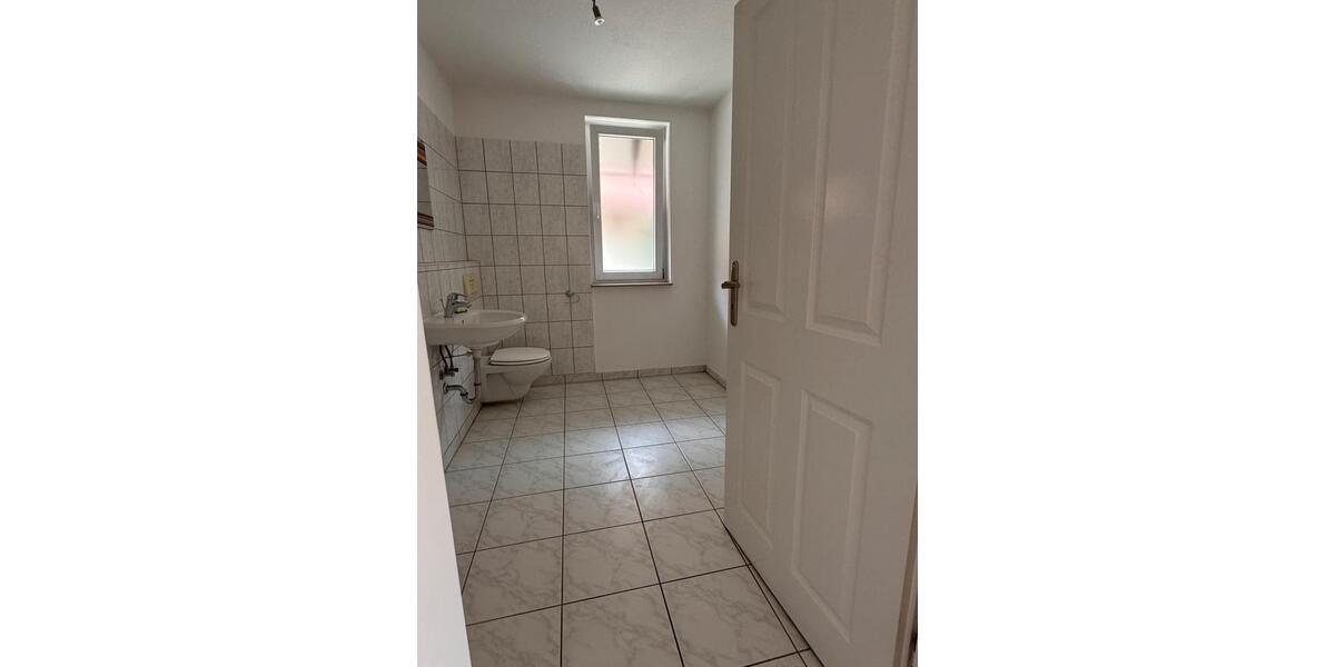 Etagenwohnung Baden-Baden Lichtental - 3 Zimmer, 101 m&sup2;, 1.050&euro; | Angebot:25965687