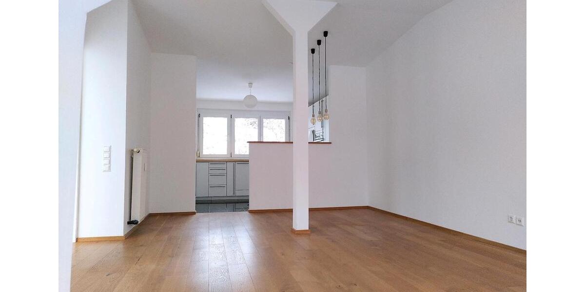 Dachgeschoßwohnung Baden-Baden Lichtental - 4 Zimmer, 82 m&sup2;, 330.000&euro; | Angebot:24723682