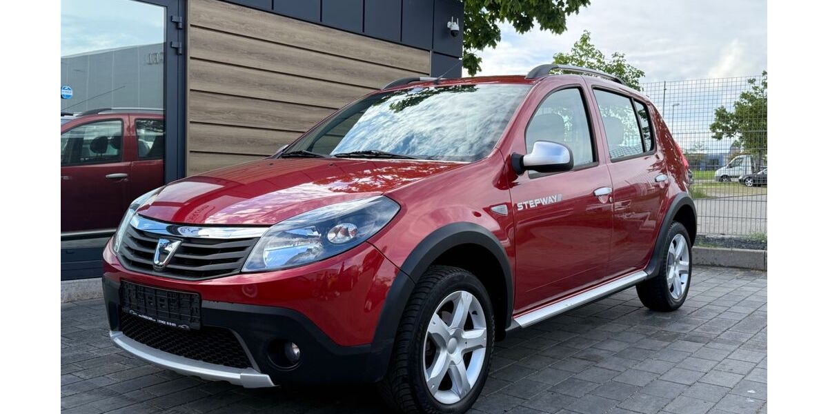 Dacia Sandero 61.000 km 6.900 &euro; Baden-Württemberg - Nagold 72202