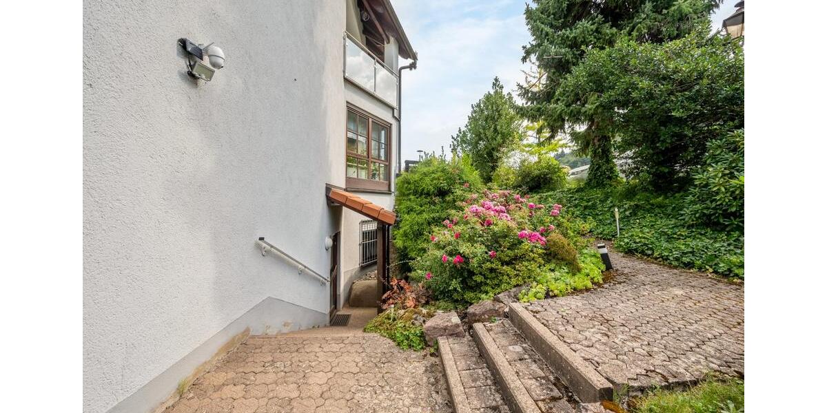 Einfamilienhaus Baden-Baden Lichtental - 7 Zimmer, 272 m&sup2;, 795.000&euro; | Angebot:25986815