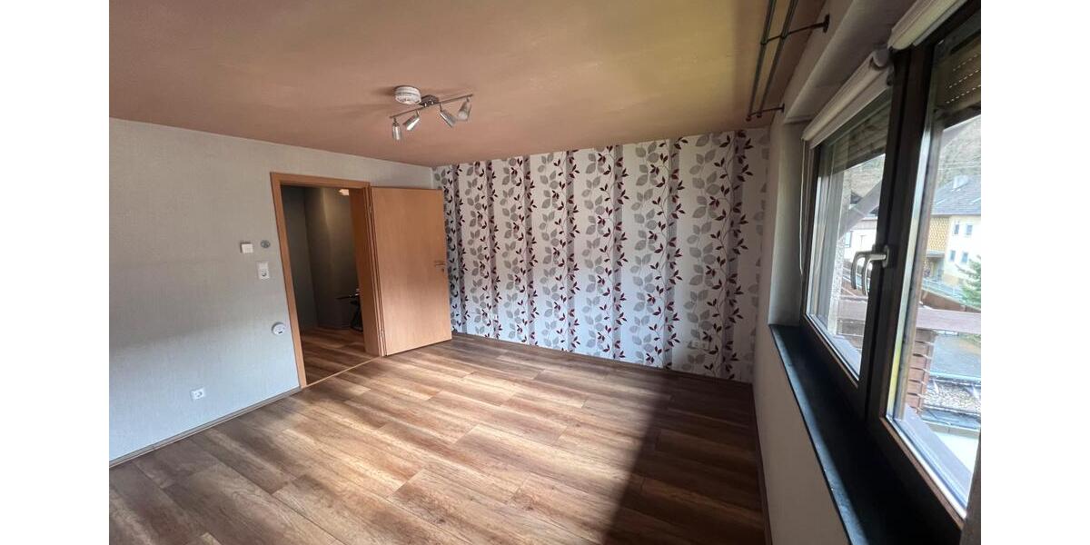 Etagenwohnung Bad Wildbad - 3 Zimmer, 64 m&sup2;, 650&euro; | Angebot:25642676