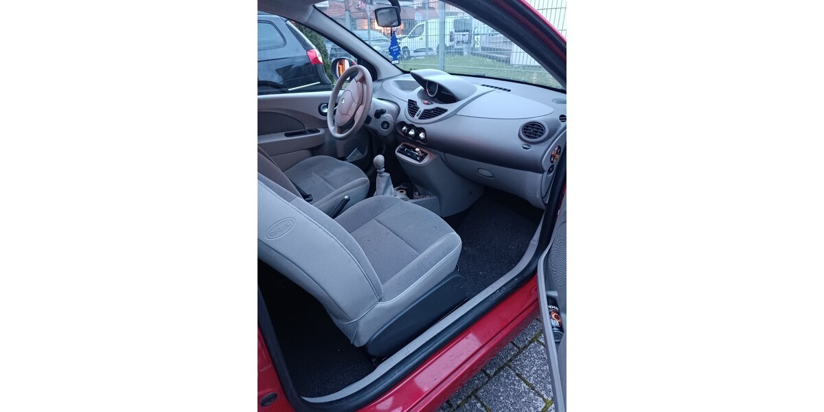 Renault Clio 113.000 km 2.700 &euro; Bühlertal 77830