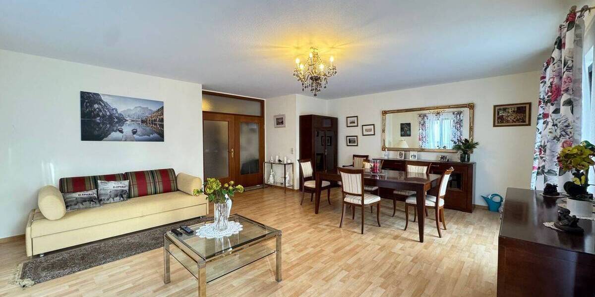 Etagenwohnung Baden-Baden Innenstadt - 3 Zimmer, 104 m&sup2;, 490.000&euro; | Angebot:25729894