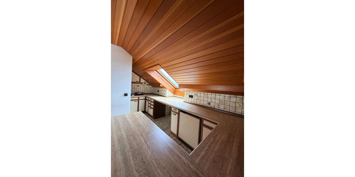 Dachgeschoßwohnung Renchen - 3 Zimmer, 63 m&sup2;, 628&euro; | Angebot:25860193