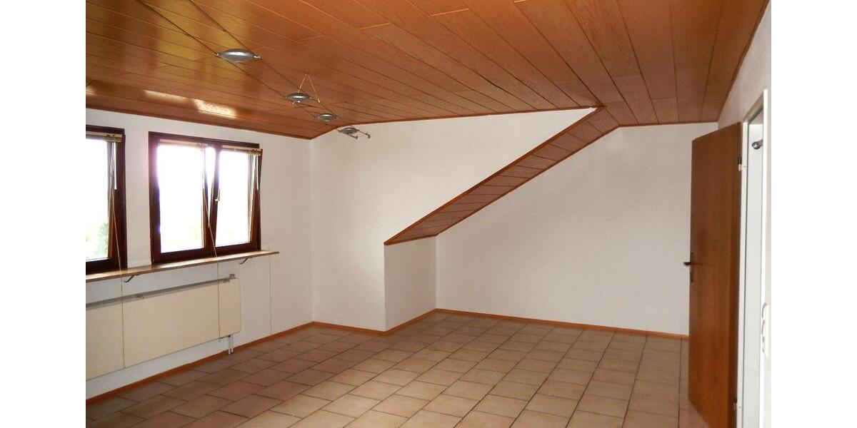 Etagenwohnung Straubenhardt - 1 Zimmer, 39 m&sup2;, 370&euro; | Angebot:26003104