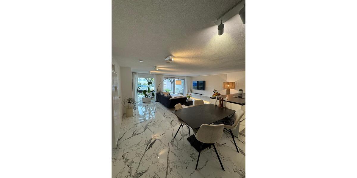 Etagenwohnung Baden-Baden Lichtental - 2 Zimmer, 92 m&sup2;, 1.100&euro; | Angebot:25964359