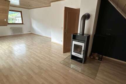 Haus Seebach - 7 Zimmer, 212 m&sup2;, 395.000&euro; | Angebot:22296141