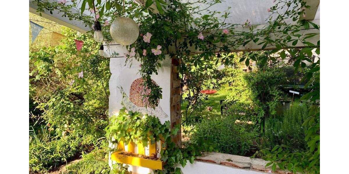 Einfamilienhaus Berg (Pfalz) - 7 Zimmer, 246 m&sup2;, 639.000&euro; | Angebot:25730957