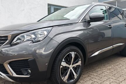 Peugeot 5008 76.700 km 16.990 &euro; Ötigheim 76470