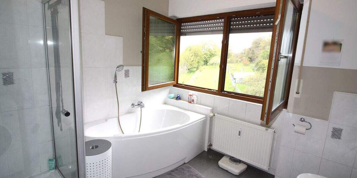 Etagenwohnung Ettlingen - 4 Zimmer, 108 m&sup2;, 359.900&euro; | Angebot:25675344