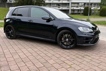 VW Golf 92.181 km 21.590 &euro; Kuppenheim 76456