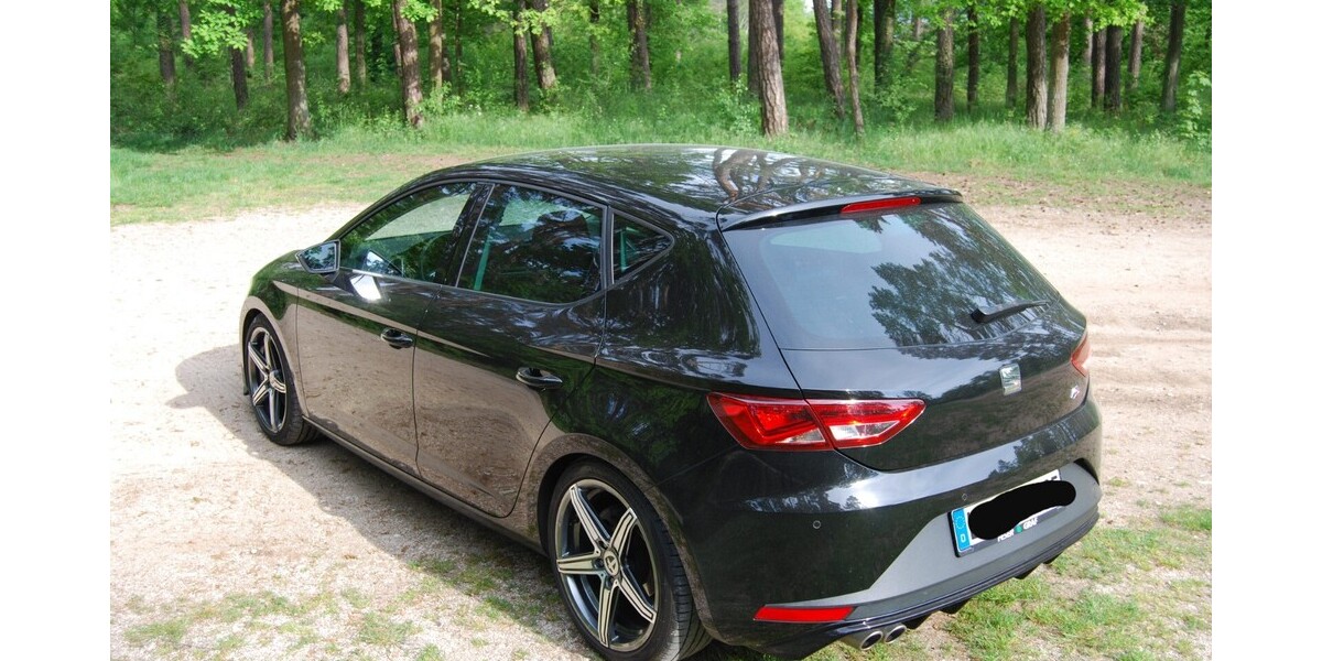 Seat Leon 84.000 km 14.700 &euro; Lauf 77886