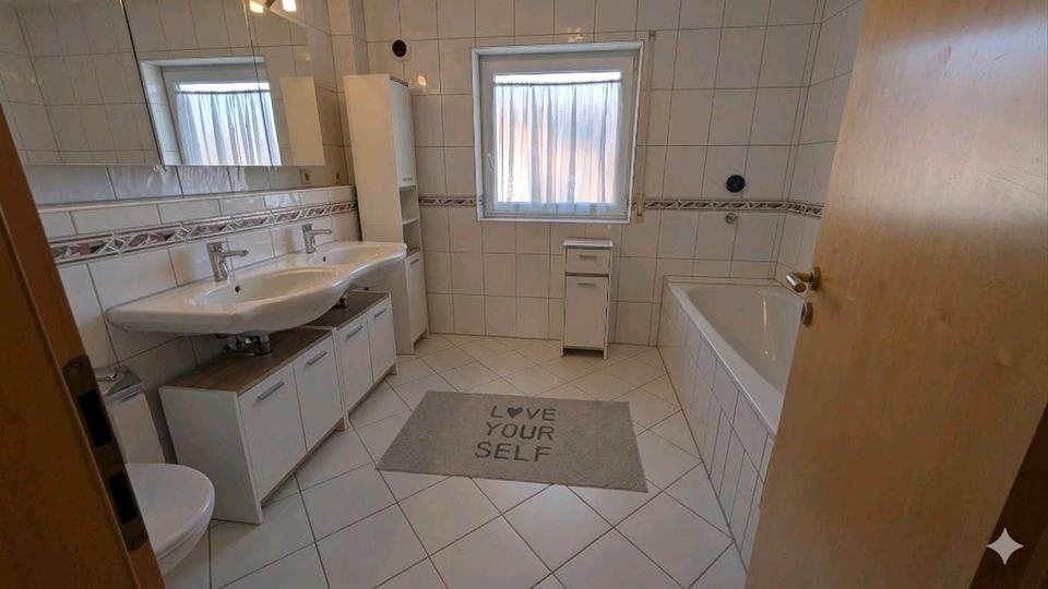 Etagenwohnung Rheinmünster - 4 Zimmer, 100 m&sup2;, 1.000&euro; | Angebot:25370404