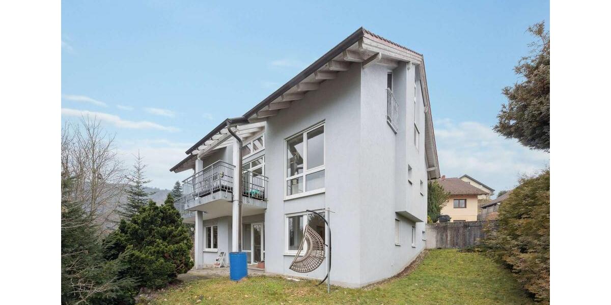 Etagenwohnung Forbach - 4 Zimmer, 134 m&sup2;, 1.200&euro; | Angebot:25561032