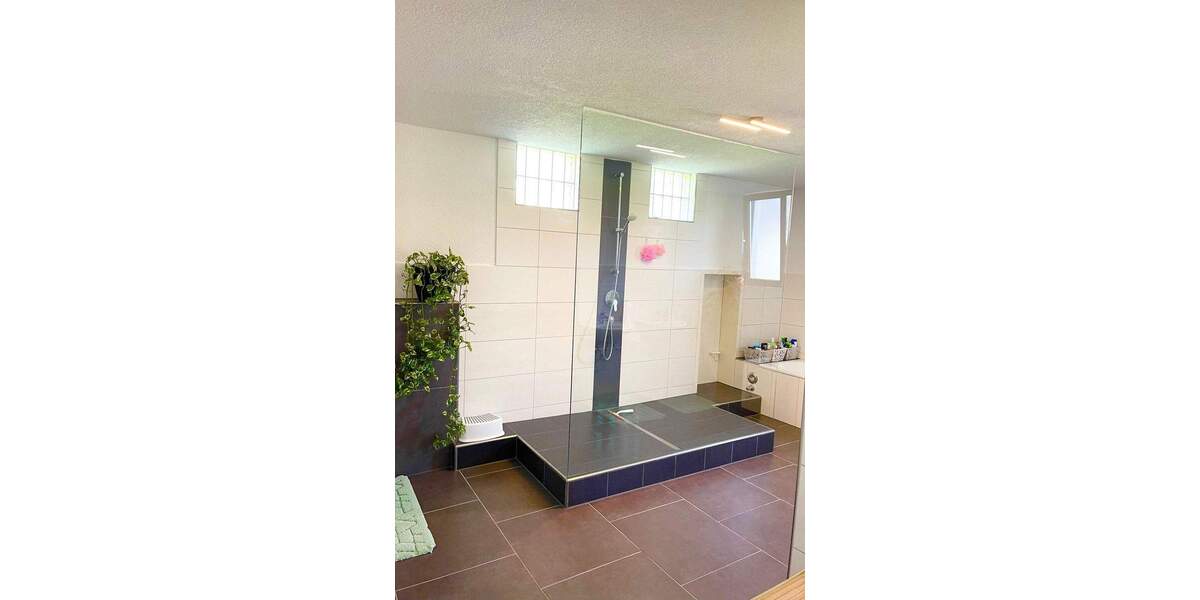 Etagenwohnung Enzklösterle Mittelenztal - 4 Zimmer, 189 m&sup2;, 349.000&euro; | Angebot:25702715