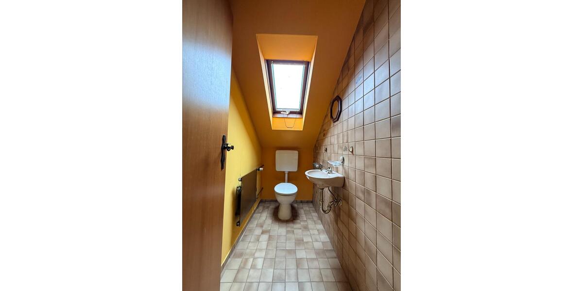 Dachgeschoßwohnung Renchen - 3 Zimmer, 63 m&sup2;, 628&euro; | Angebot:25860193