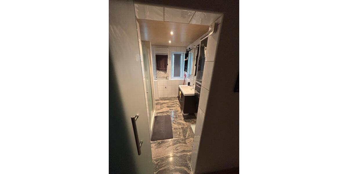 Etagenwohnung Hügelsheim - 4 Zimmer, 83 m&sup2;, 950&euro; | Angebot:25483470