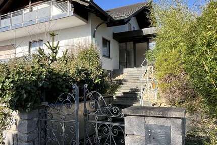 Haus Baden-Baden / Ebersteinburg Ebersteinburg - 7 Zimmer, 319 m&sup2;, 885.000&euro; | Angebot:26029565