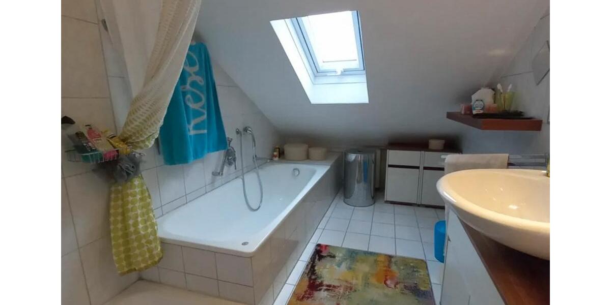 Dachgeschoßwohnung Bietigheim - 3 Zimmer, 69 m&sup2;, 215.000&euro; | Angebot:25623411