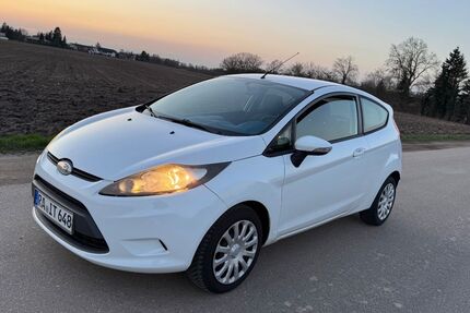 Ford Fiesta 149.000 km 2.499 &euro; Ottersweier 77833