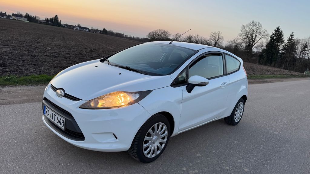 Ford Fiesta 149.000 km 2.499 &euro; Ottersweier 77833