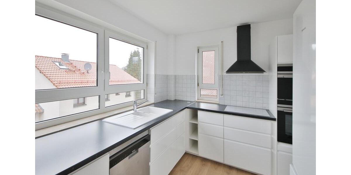 Etagenwohnung Baden-Baden Baden - 3 Zimmer, 95 m&sup2;, 1.140&euro; | Angebot:26664681