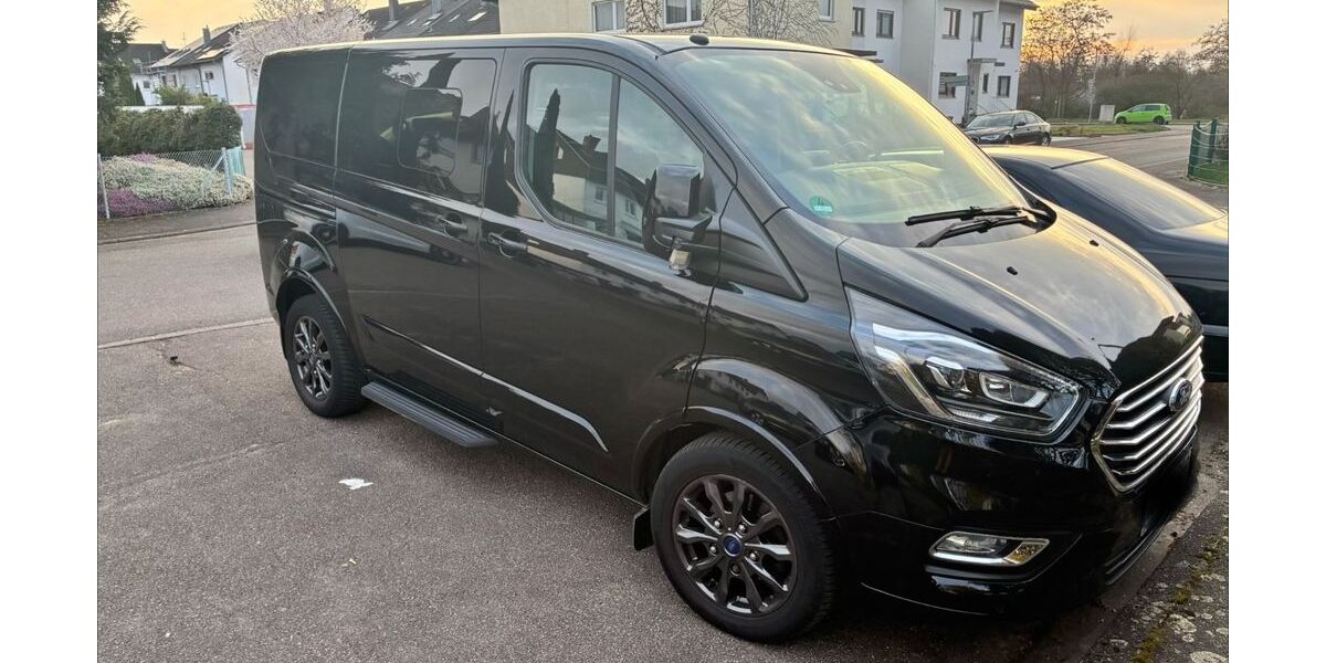 Ford Tourneo Custom 80.000 km 28.900 &euro; Bietigheim 76467