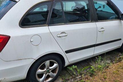 Skoda Fabia 295.000 km 700 &euro; Gaggenau 76571