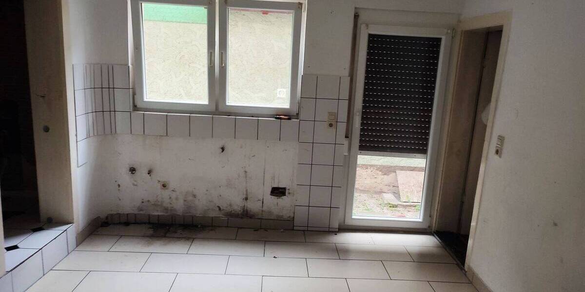 Mehrfamilienhaus, Wohnhaus Gernsbach Hilpertsau - 7 Zimmer, 156 m&sup2;, 179.000&euro; | Angebot:25748643