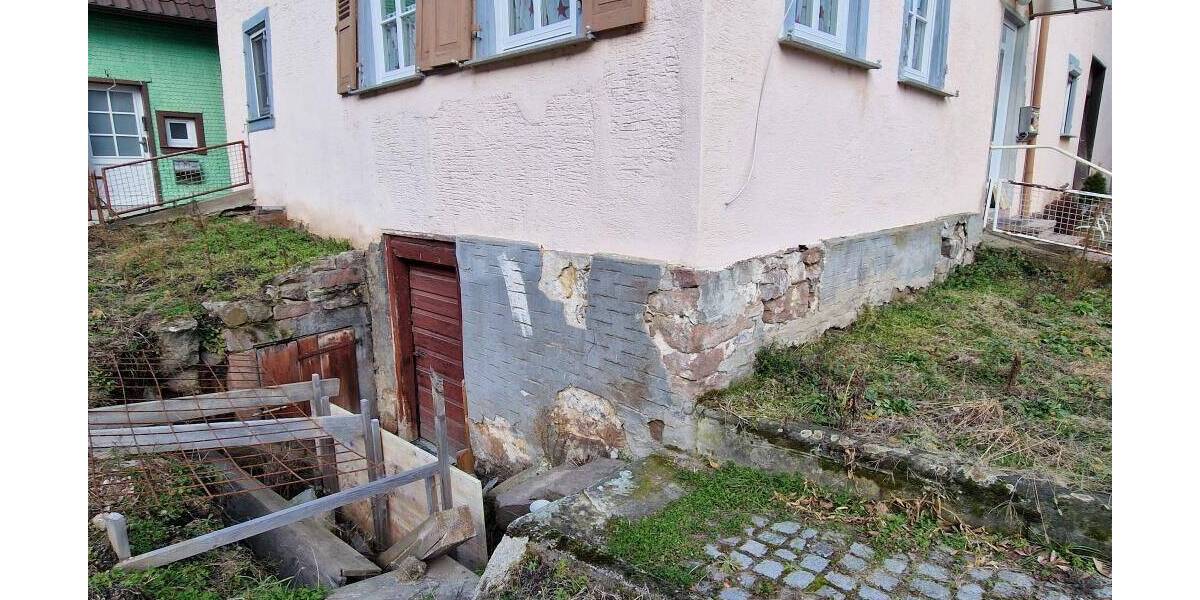 Mehrfamilienhaus, Wohnhaus Gernsbach Hilpertsau - 7 Zimmer, 156 m&sup2;, 179.000&euro; | Angebot:25748643