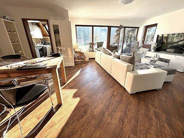 Terrassenwohnung Neuenbürg - 3 Zimmer, 219.000&euro; | Angebot:25770638