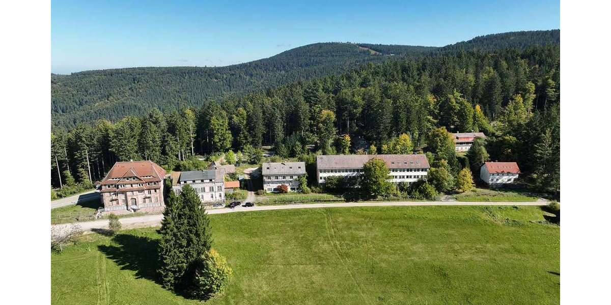 Einfamilienhaus Sasbachwalden - 70 Zimmer, 1.500 m&sup2;, 799.000&euro; | Angebot:24550946
