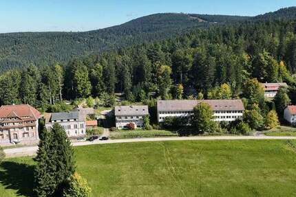 Haus Sasbachwalden - 70 Zimmer, 1.500 m&sup2;, 799.000&euro; | Angebot:24550946