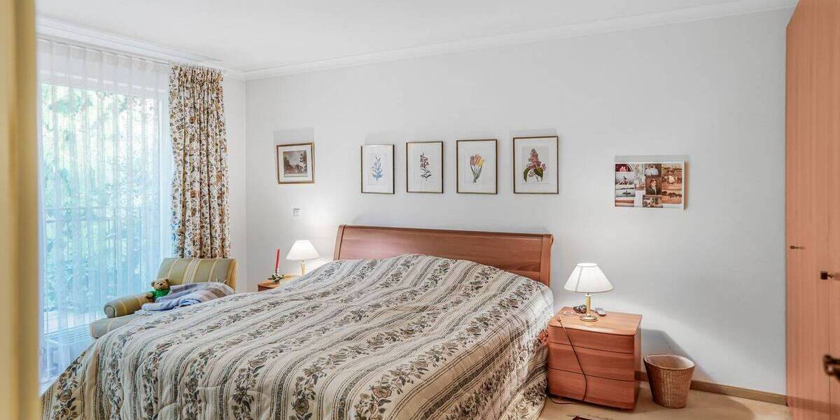 Etagenwohnung Baden-Baden Innenstadt - 6 Zimmer, 240 m&sup2;, 850.000&euro; | Angebot:25770029