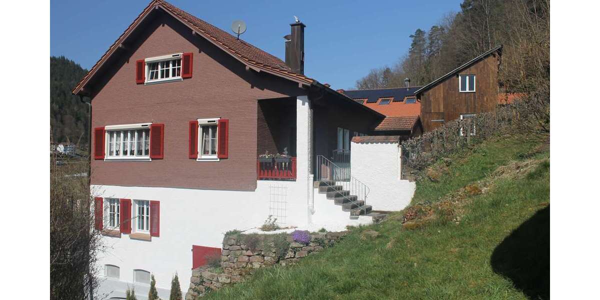 Einfamilienhaus Bad Wildbad - 8 Zimmer, 214 m&sup2;, 499.000&euro; | Angebot:23044140